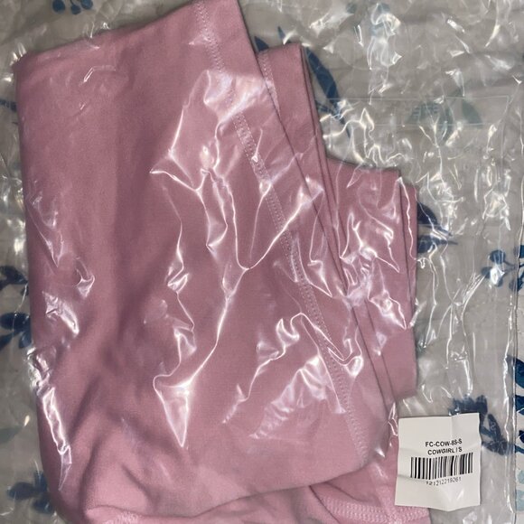 Set Active Formcloud Cloud Shorts - Cowgirl Pink Small NWT - Picture 7 of 7